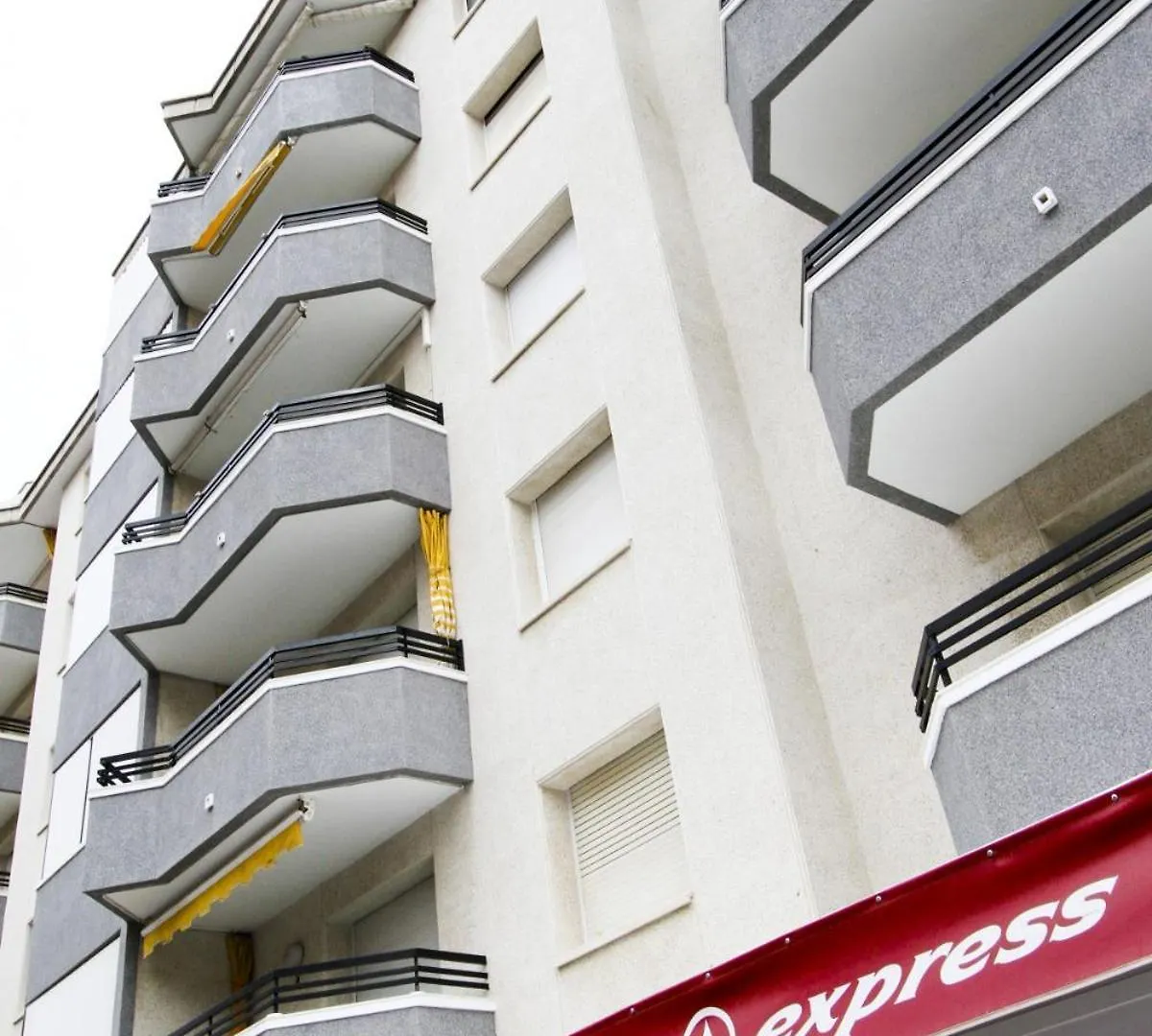 Bahia Planet Apartment La Pineda 0*,  Spagna