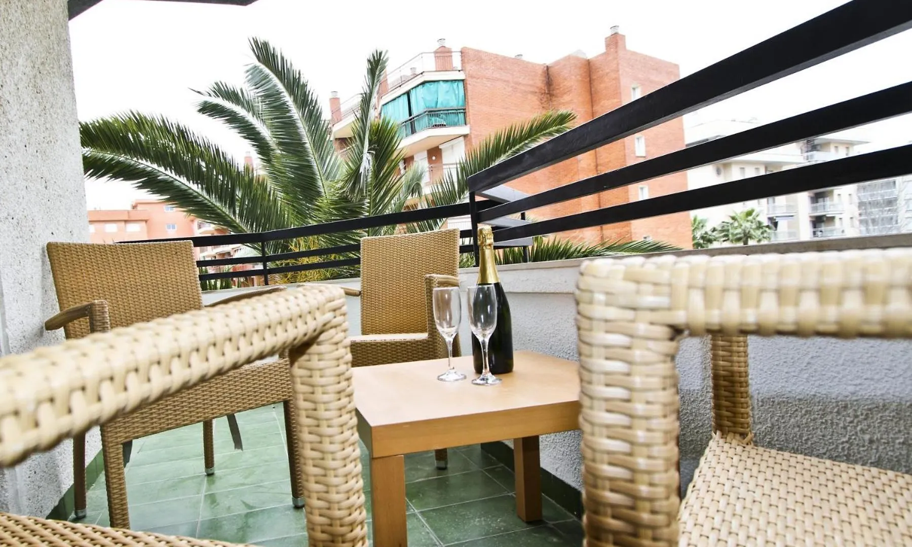 Bahia Planet Apartment La Pineda Spagna